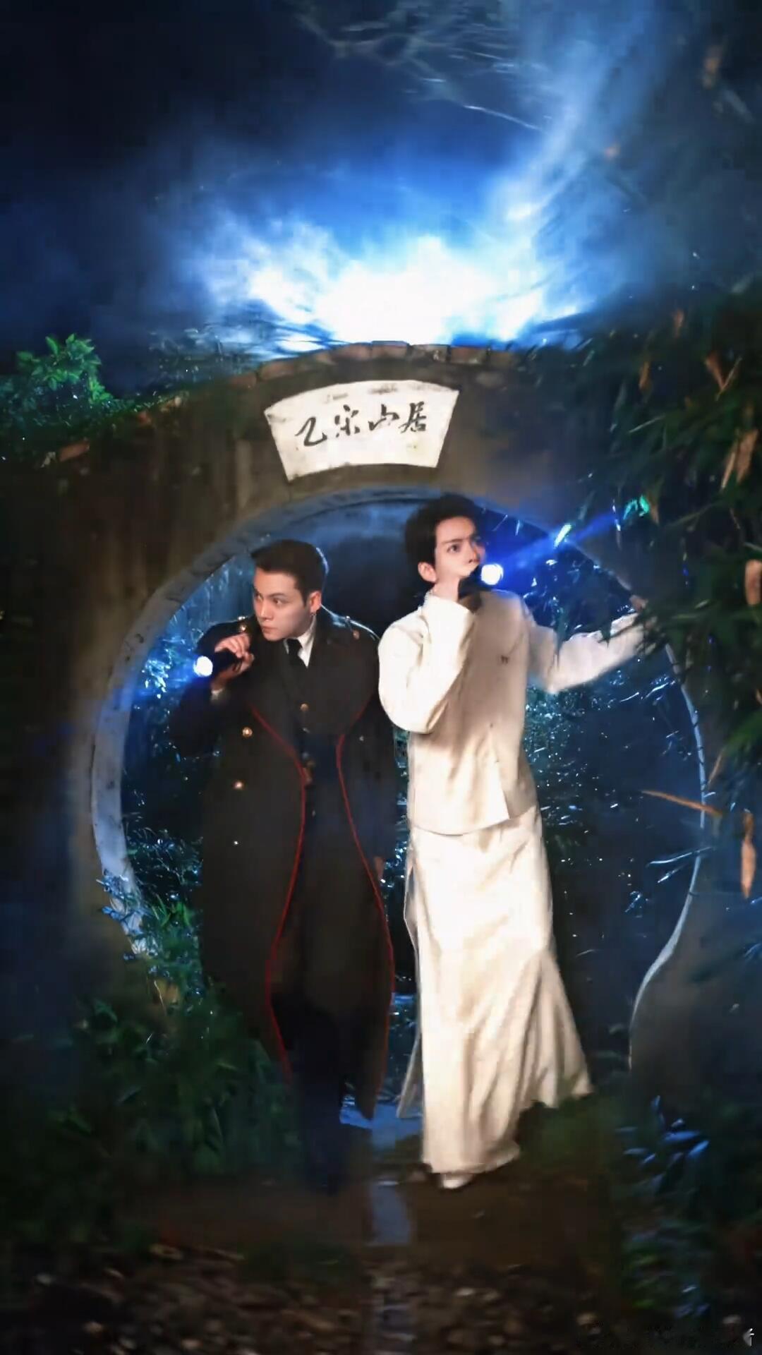 九门 筷子筒 随手一抽都是神仙羁绊，佛爷和八爷的生死默契，老狗与仙姑的宿命拉扯。