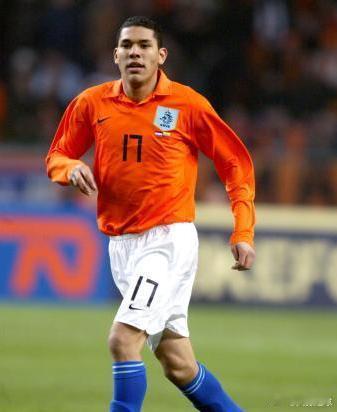 【曝贵州引援锁定荷兰国脚级后腰】1月2日，据《足球报》报道，贵州人和转会进展最快