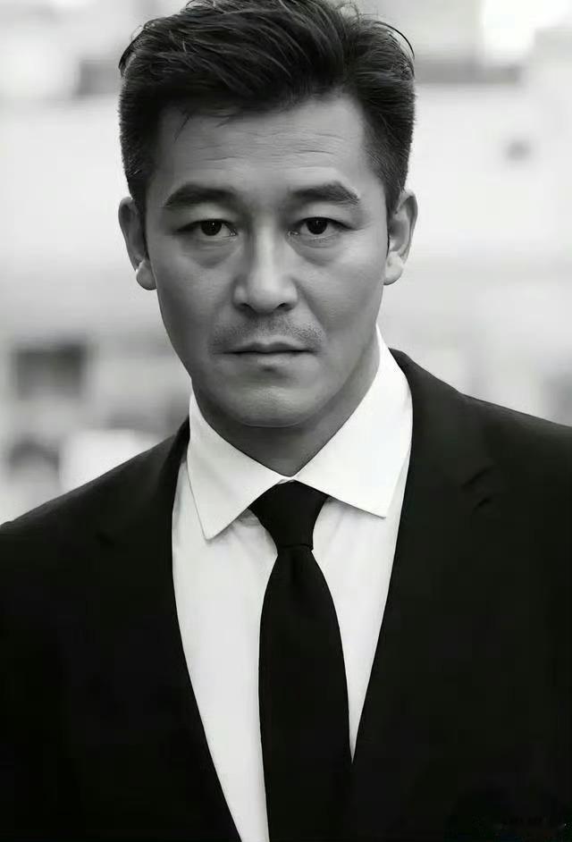 你们觉得这是谁吗？ ​ ​​​