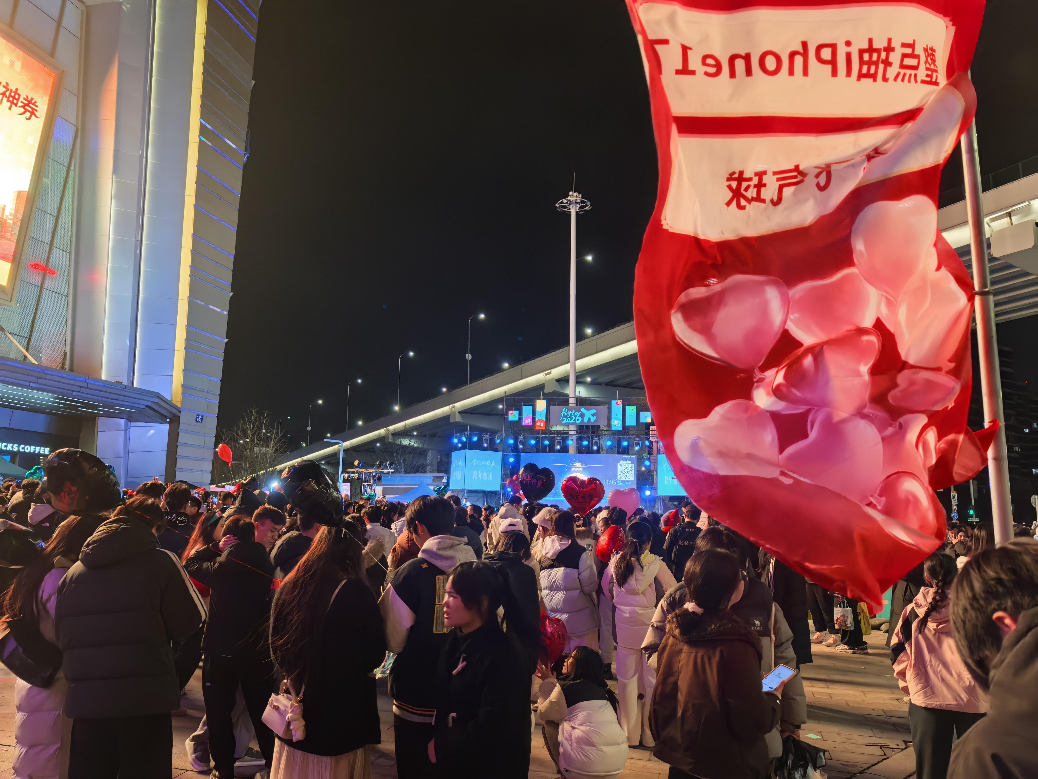 又是一年，依旧浑浑噩噩，找不到出口，找不到天上的那颗星