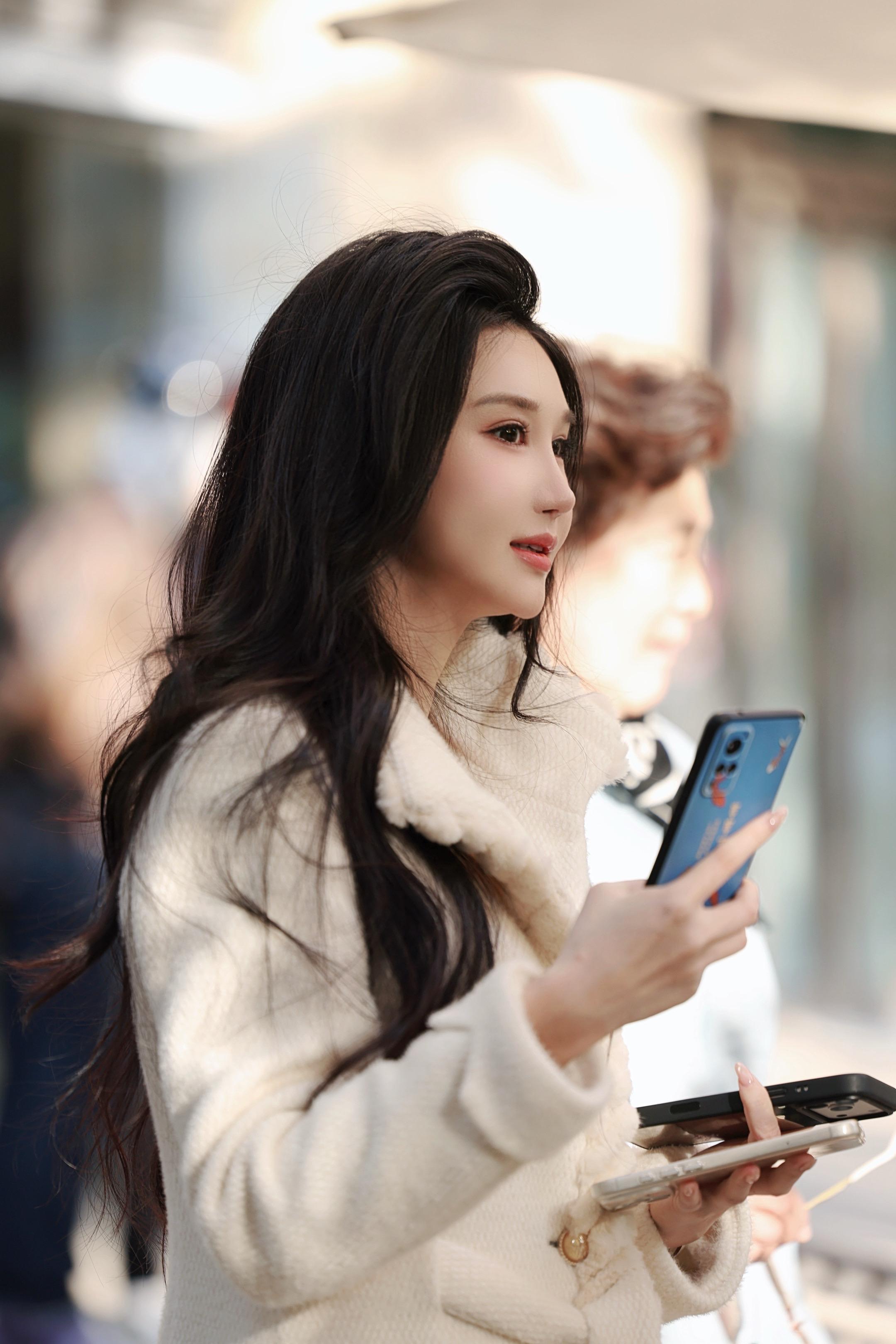 时尚摄影  完美侧颜杀 慢镜头下的明星有多美 娱乐圈的上一代甜妹 穿出...