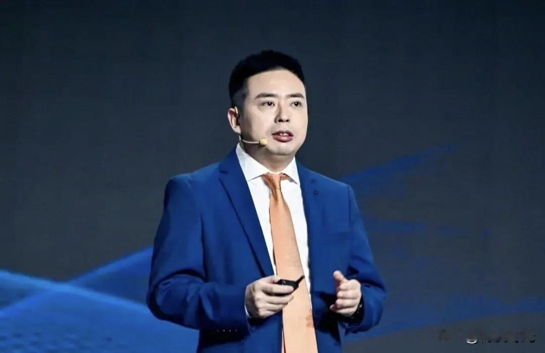 叶国富的名创优品近来宛如一个调皮活泼的孩子，动作不断。6月，名创优品发布公告，对