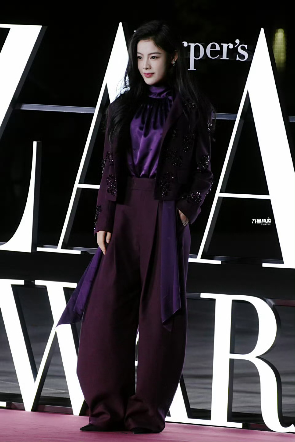 陈丽君时尚芭莎艺术大赏造型图，紫色很有韵味 好美 