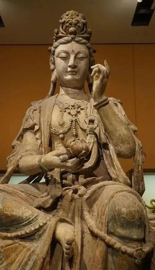 野猪腿的故事——代众生苦

在一个古老的传说中，有一位僧侣，他选择在山顶的观音寺