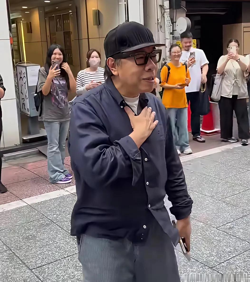 蔡康永自参加那次活动后，已彻底自绝大陆人民与市场了。

目前他拥有3600万粉丝