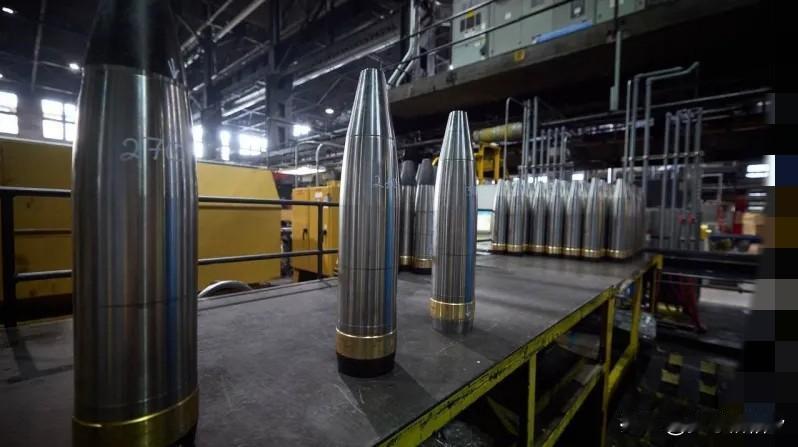 基辅赞助者联谊会通过扩建其包括炮弹工厂在内的各种军事工业企业以提高其各种武器装备