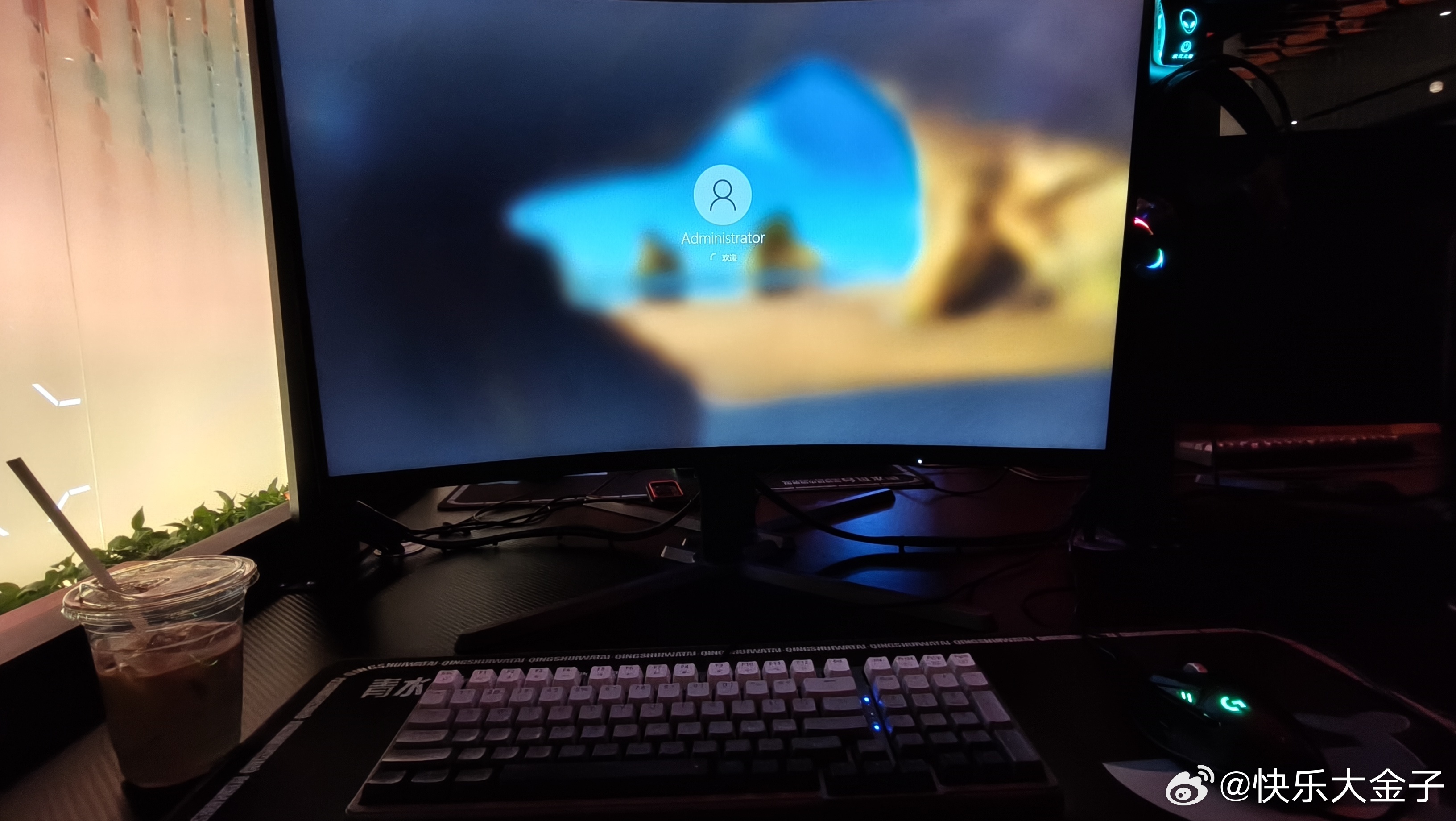 又来洗浴中心报到了七点到来吃早饭，游泳、洗澡，现在开始打游戏大金子状态电竞大金子