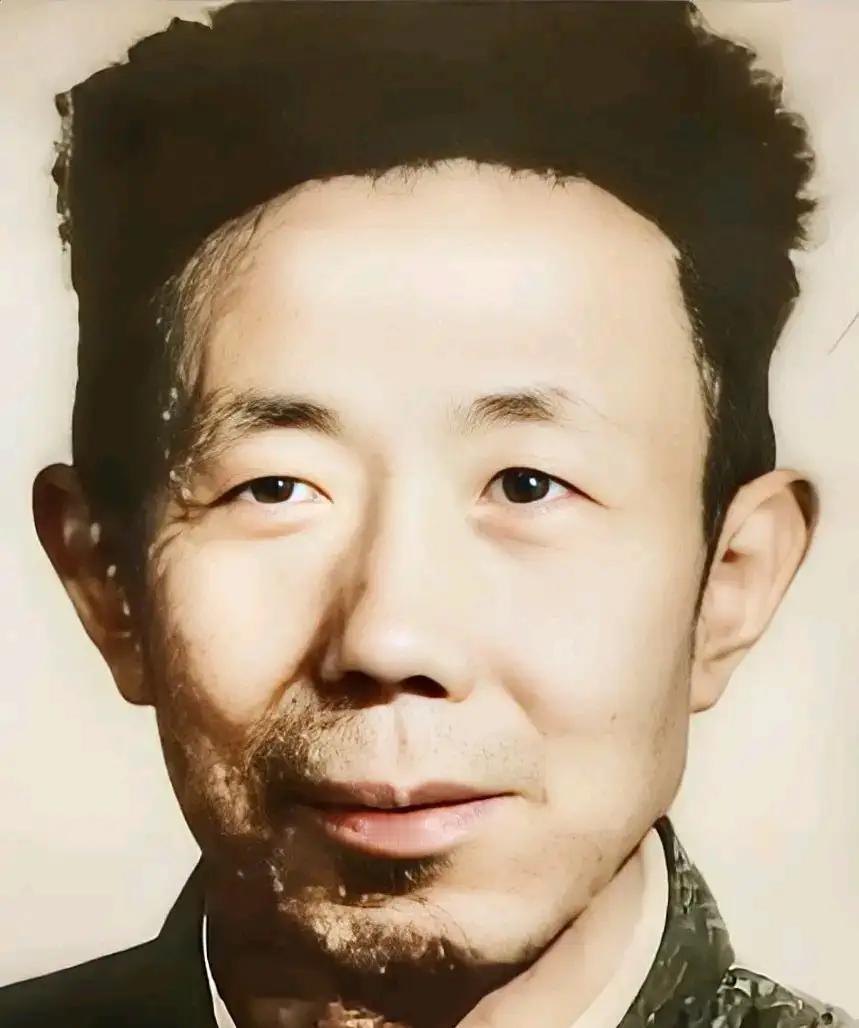 1949年，杀了3000多名红军的韩起功逃入祁连山，解放军搜寻多日无果，这时，一