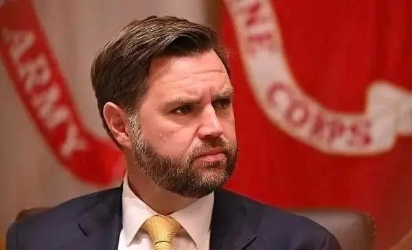 比特朗普还狠的人来了！

谁能想到，美国副总统的私人住宅都敢直接下手，这胆子简直