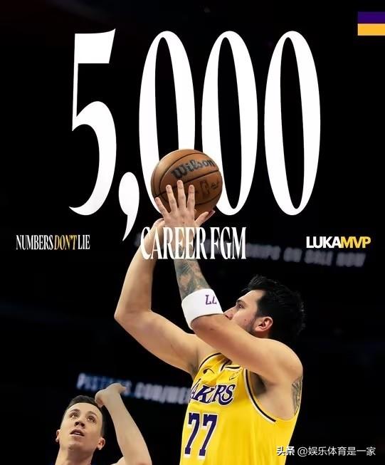 虚惊一场！东契奇突然离场又返回，湖人双核都吓一跳

湖人客场对阵活塞，首节东契奇