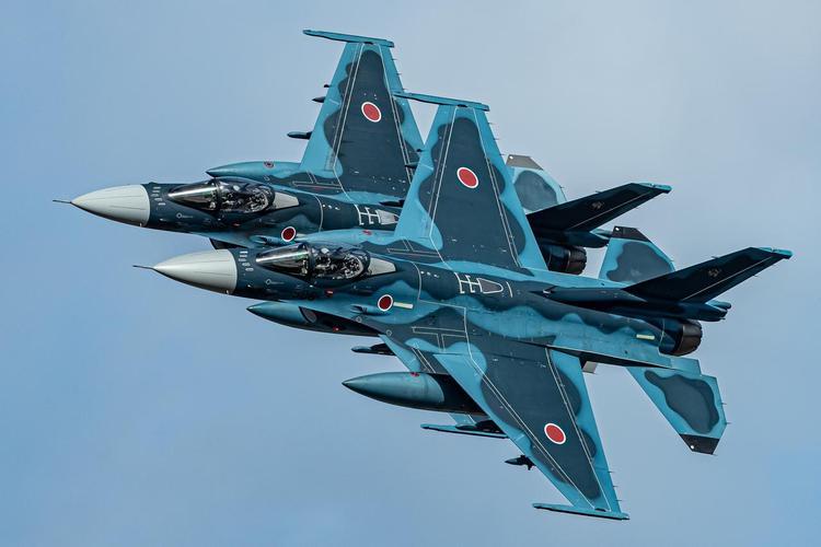 日本F-2战机首次落地印度，冲着中国来的？对中国形成双线夹击，还差三道坎。日本空