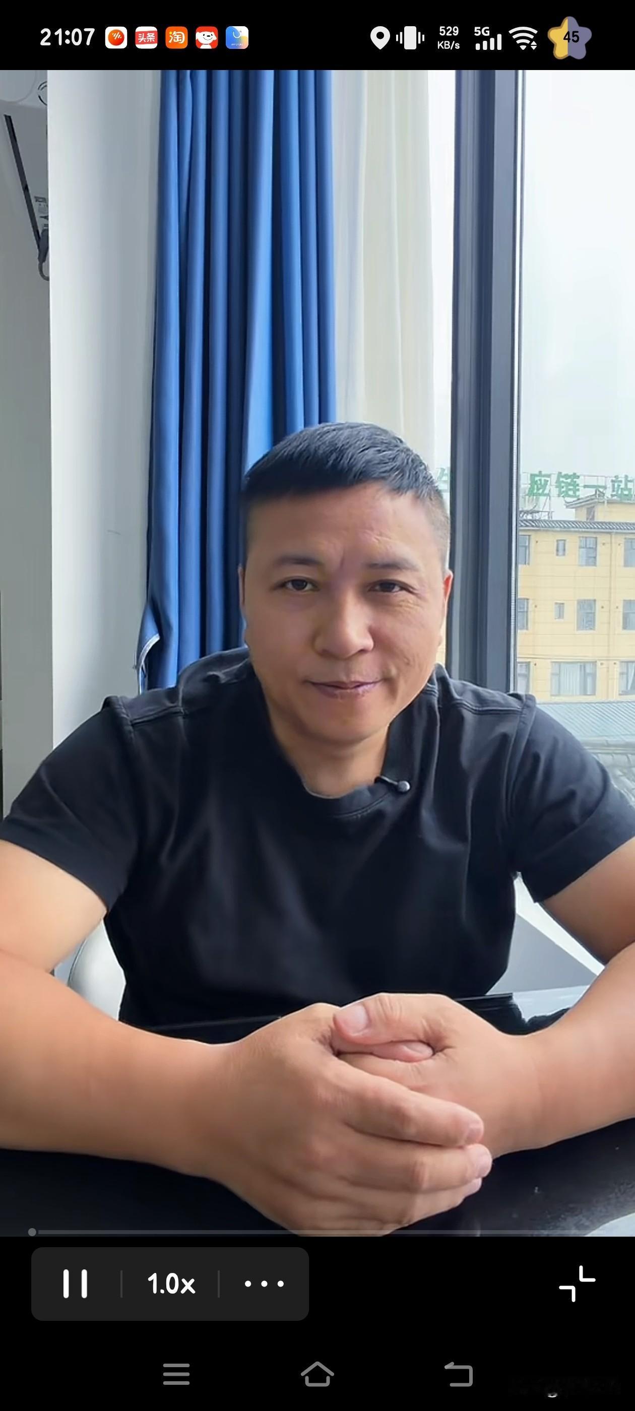海哥这次相亲事件引发网友热议，大家看法不一，有的支持海哥，有的力挺小杨姐，各执一