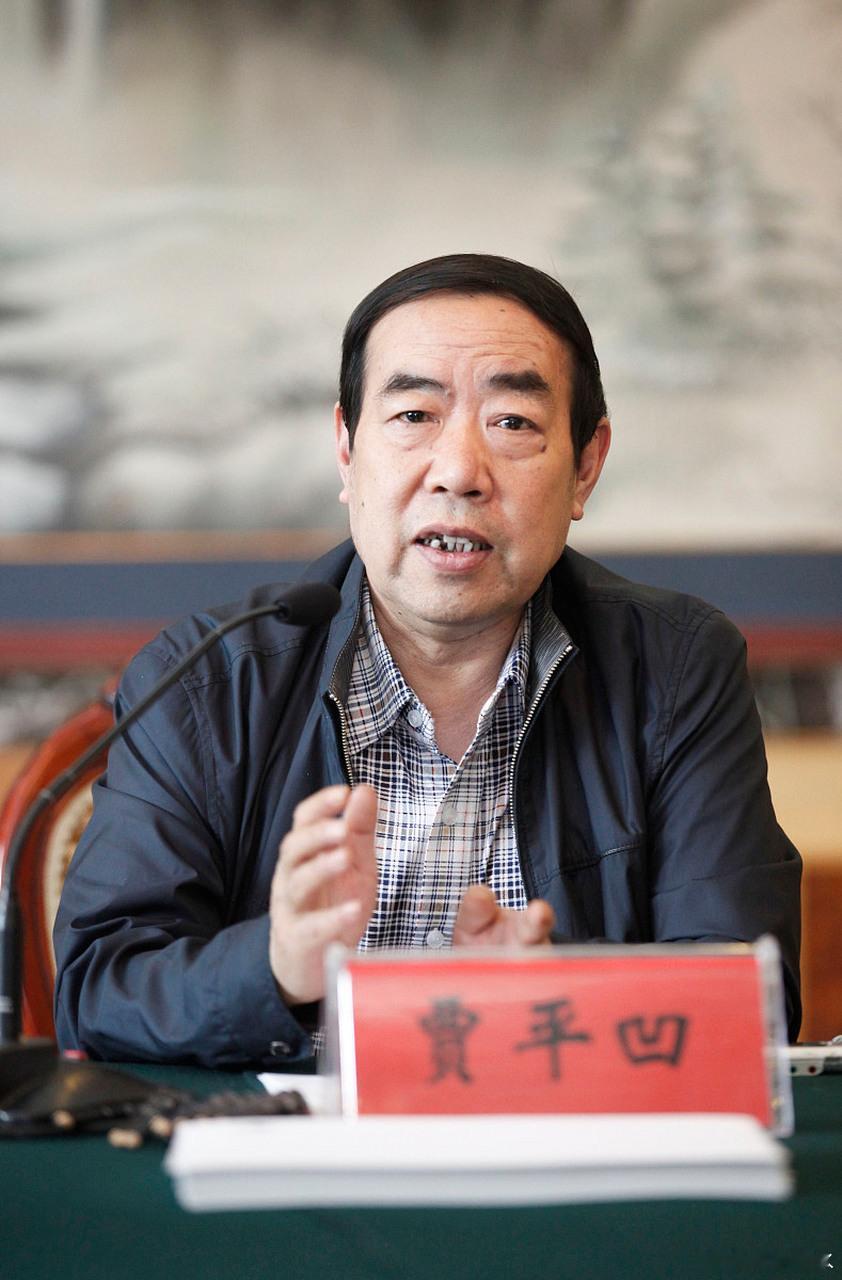 当贾平凹不说普通话：方言里的文化坚守湖光秋水1 2026年6月14日 09:10