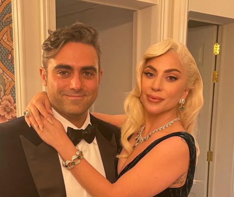 在最黑暗的时刻，未婚夫 Michael Polansky 出现了。这位哈佛大学毕