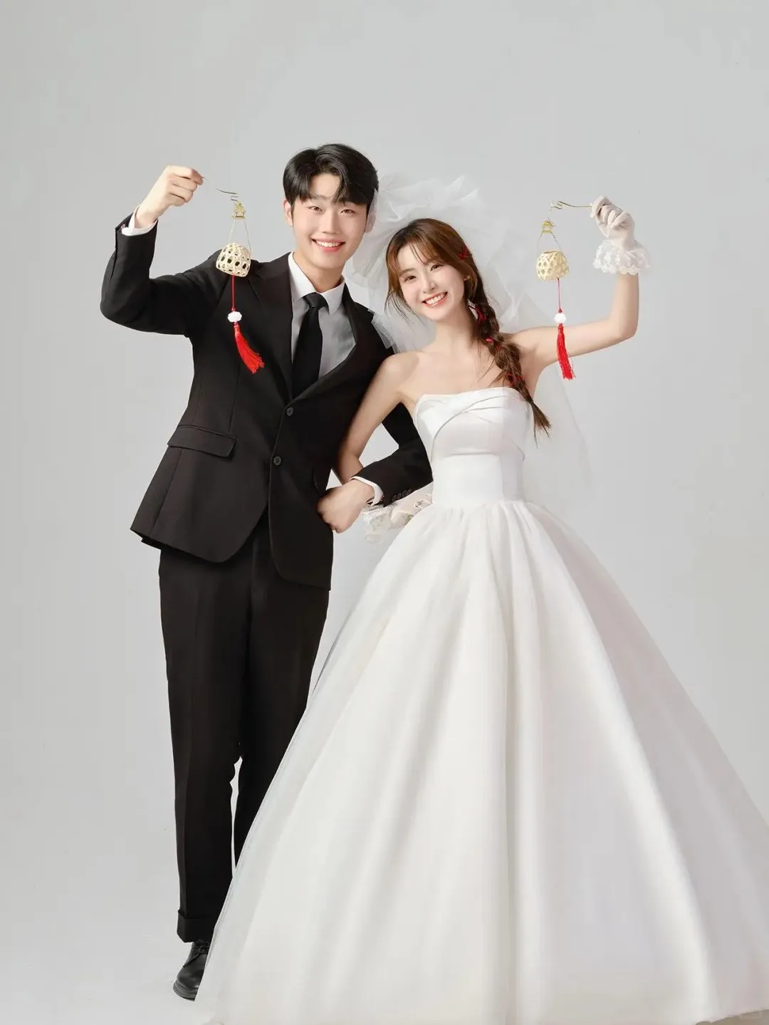 喜嫁婚纱照还是得看00后的❗炸裂整个备婚界
