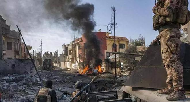 短短几天，伊朗的两大“骗局”就露馅了。2026年2月28日，美以联手对伊朗发动大