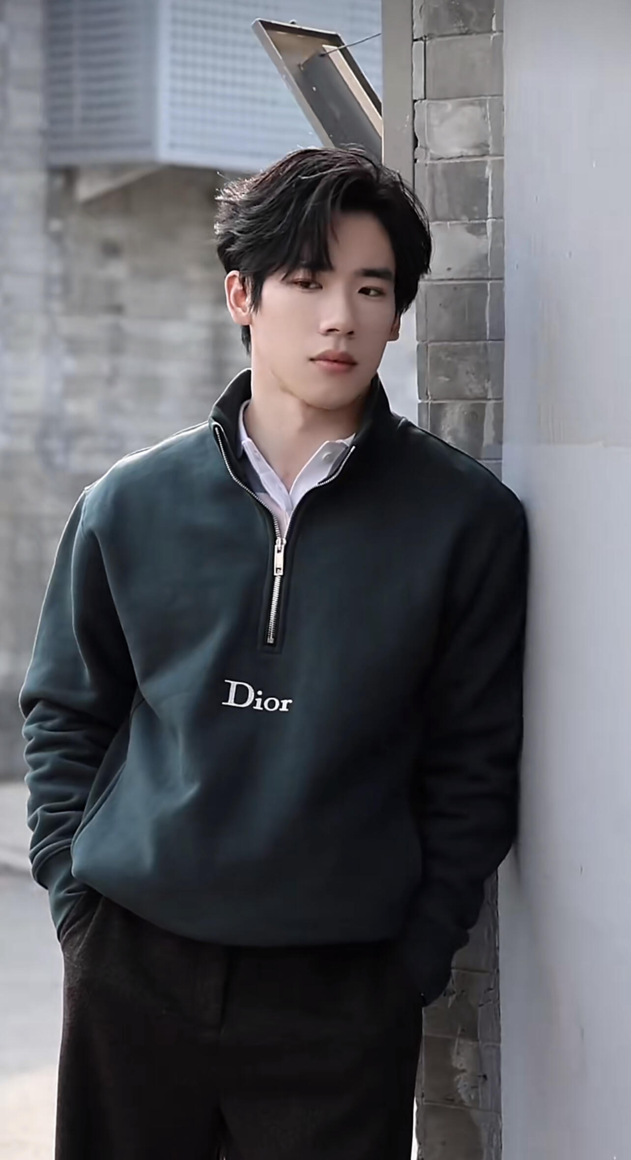 张博恒春日九宫格张博恒春天九宫格来了，随便一截就是广告大片的程度！ 