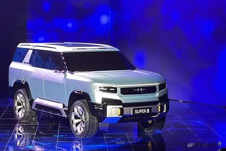 比亚迪与华为联手打造方程豹 豹8，以全球首款智能硬派SUV，成为国货旗舰新首选。