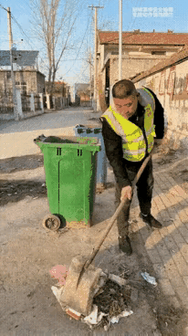 这样的事情你遇到过吗？确实，在有些地方，还总会有那么一些人，不知道是越活越糊涂，