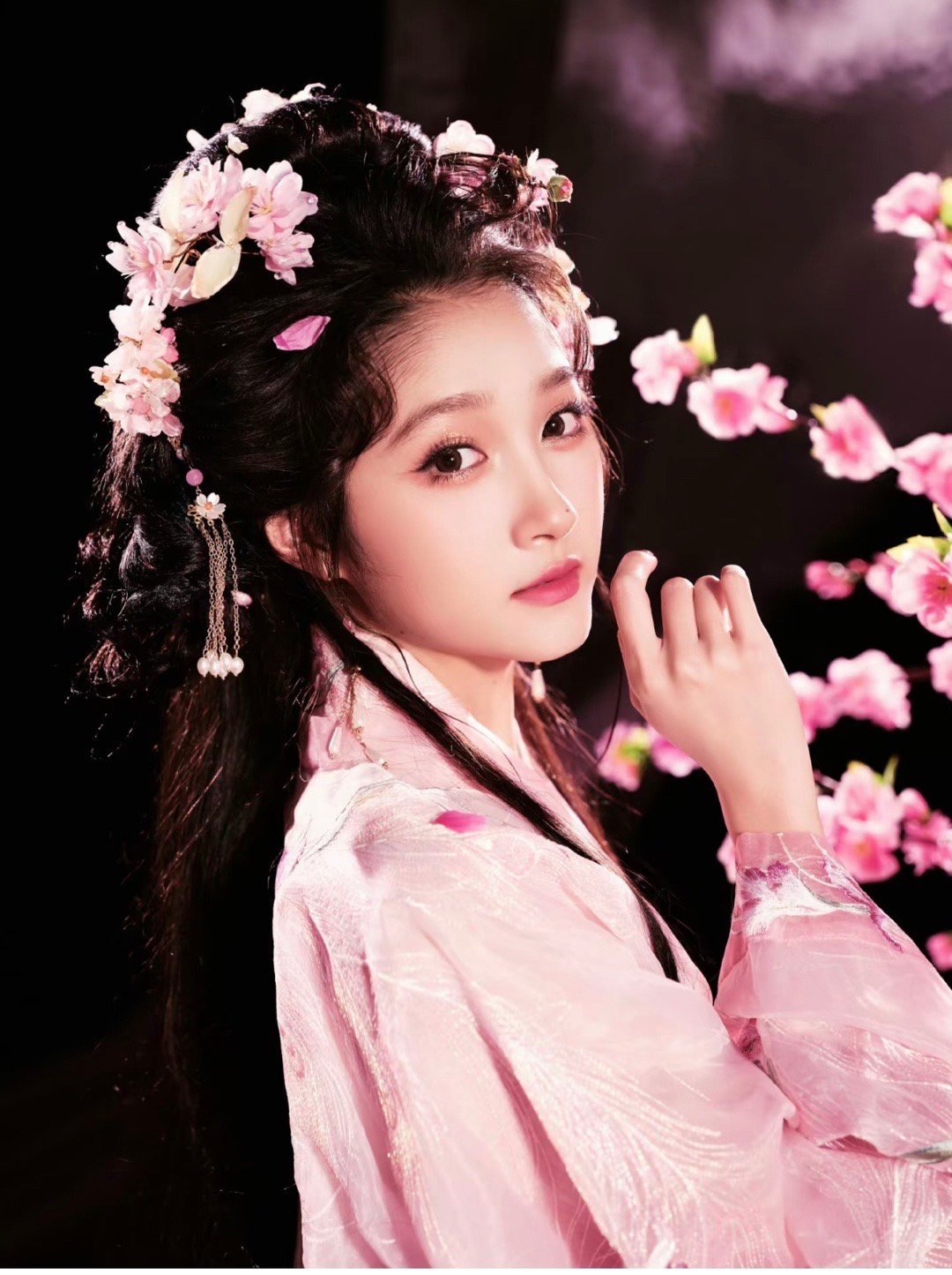 关晓彤关于关晓彤在《红楼梦》中的表现，观众的评价本就有不同角度。表演艺术离不开探