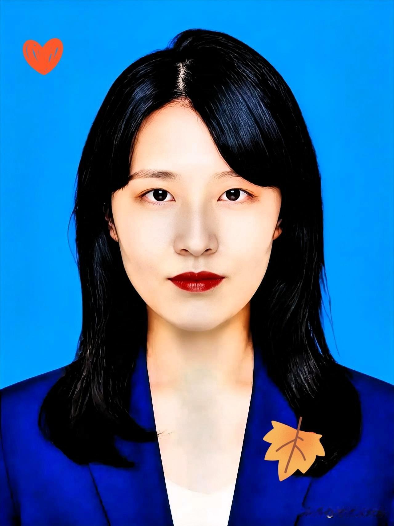 闪闪发光的人生

哈工大高材生，本该拿着全额奖学金去国外拿绿卡，胡奉雅却反手一张