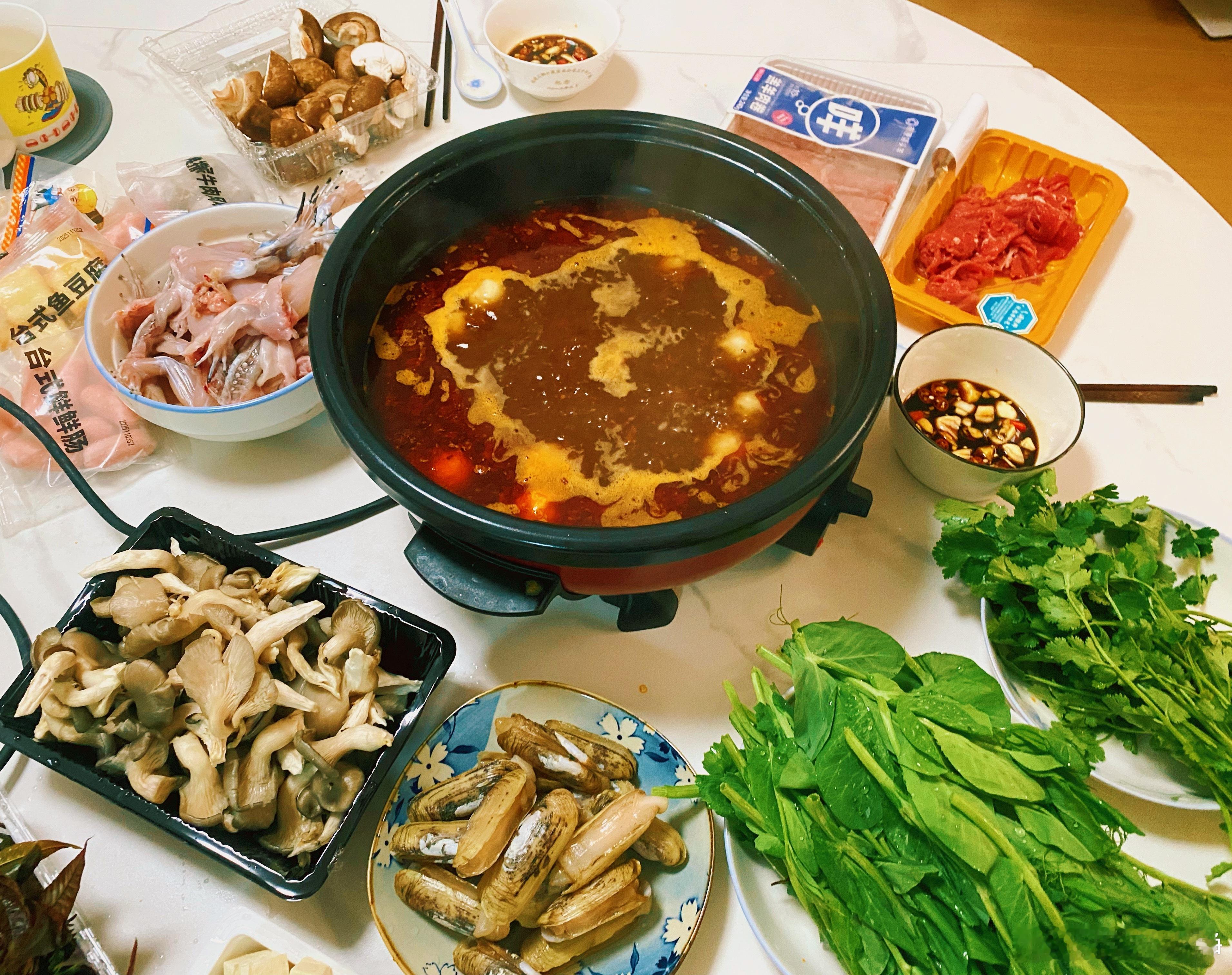 冬至快乐啊！晚上简单吃点火锅