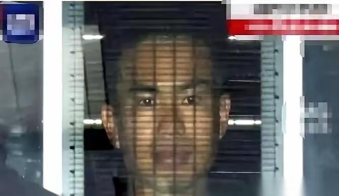 那个闯我们大使馆的日本军官，最带劲的不是他翻墙，也不是他买刀。
是咱们的人，把他