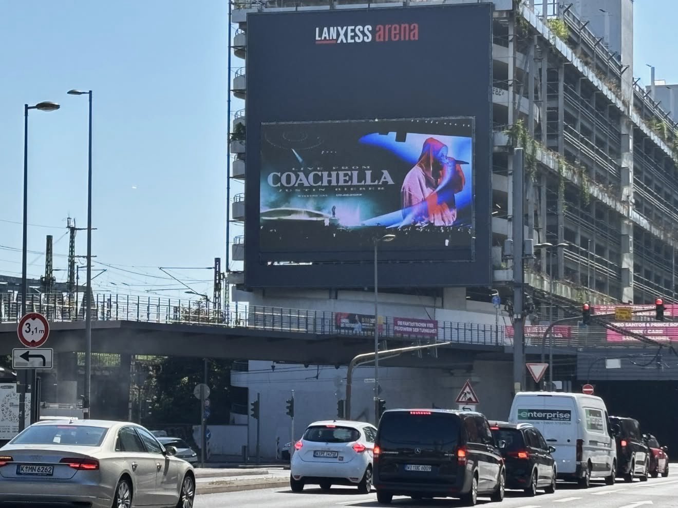 【】JUSTIN BIEBER, LIVE FROM COACHELLA!不管是