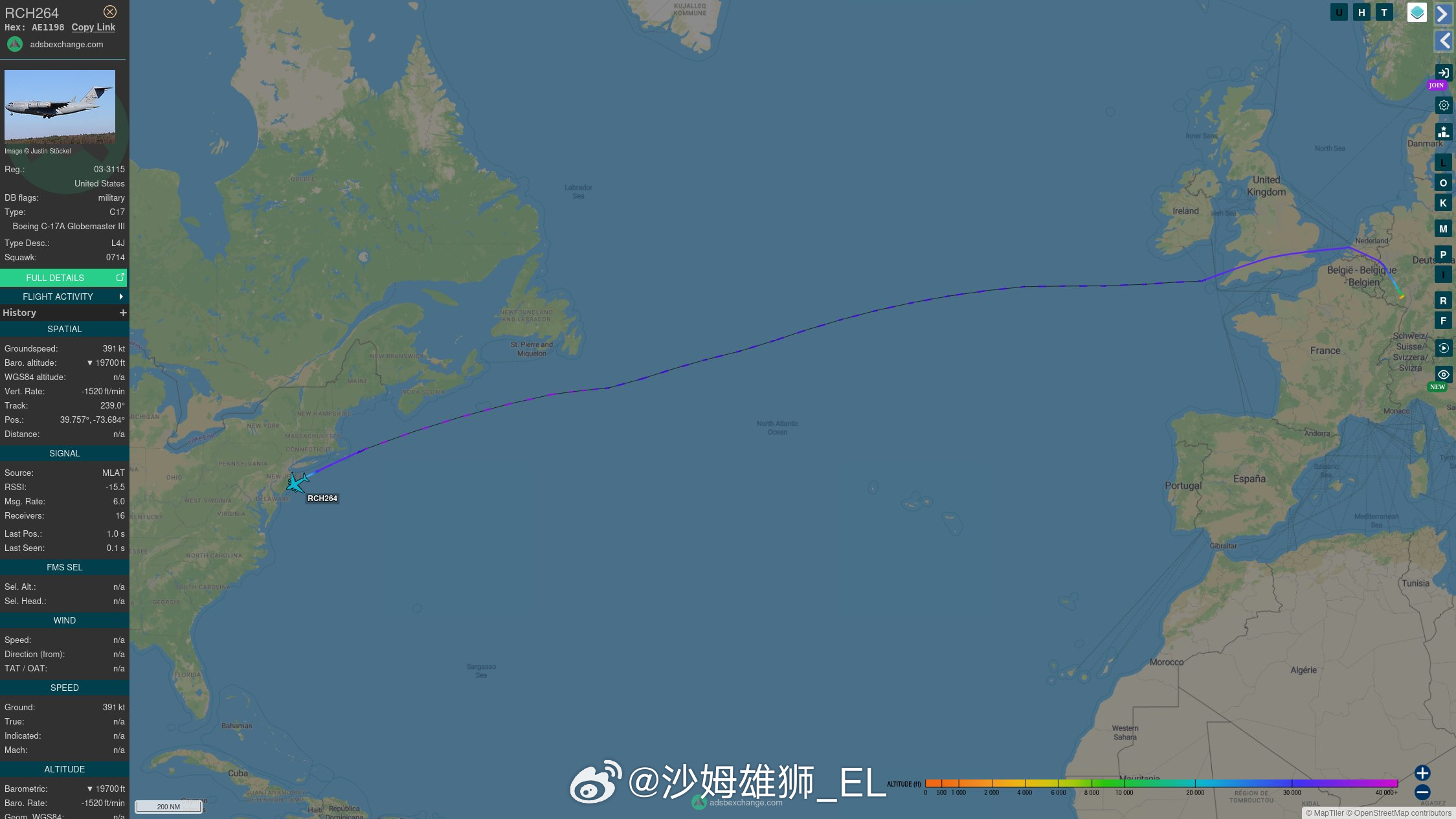 美国空军的一架C-17A运输机（使用了RCH264呼号）从德国拉姆施泰因空军基地