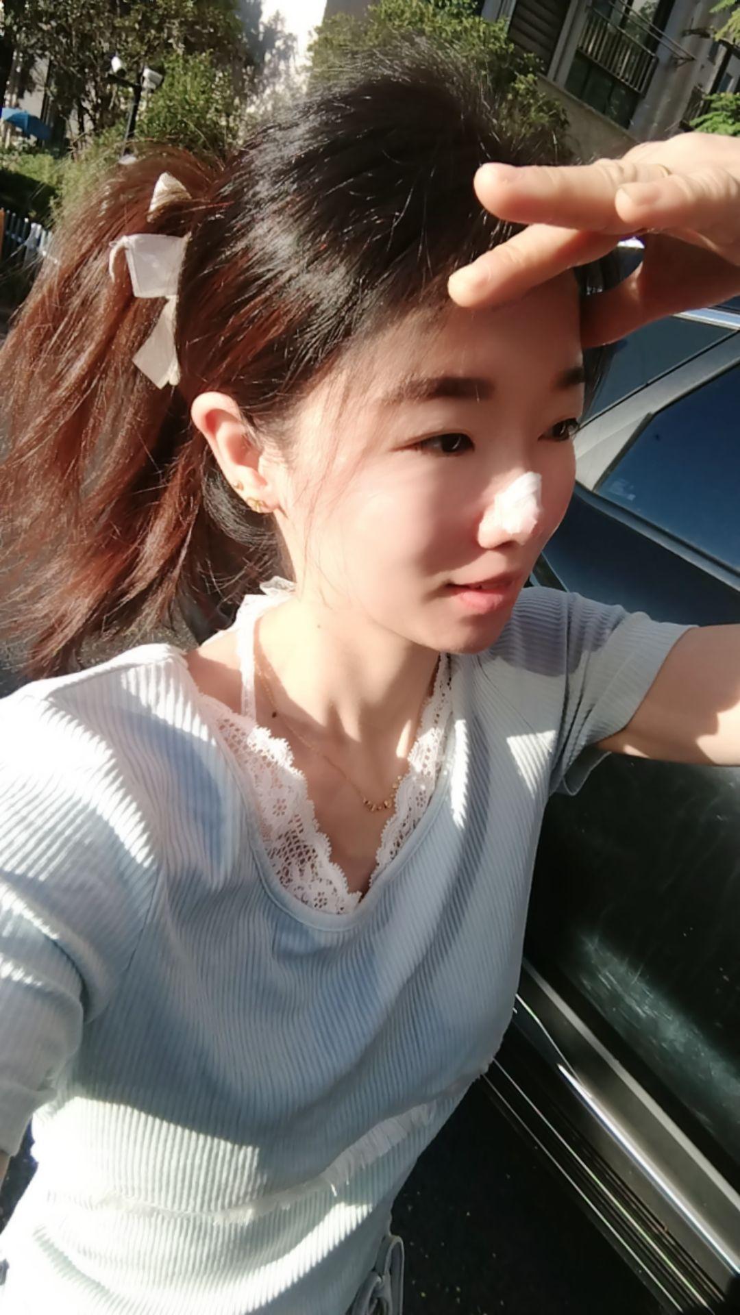 上班很累，总不能不上班吧，挣钱很苦，总不能不赚吧，你可以不做你不喜欢做...