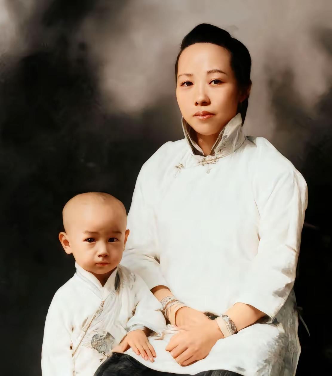 童年钱学森和母亲章兰娟