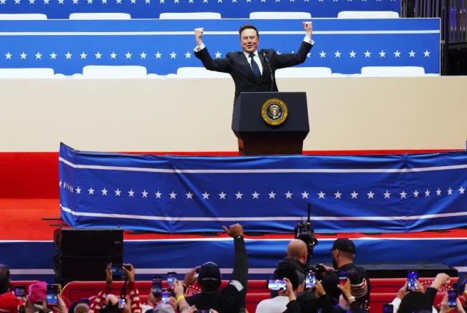 马斯克成立“美国党”，看似是巨大威胁，实则就是过家家，特朗普只回应了4个字，双方