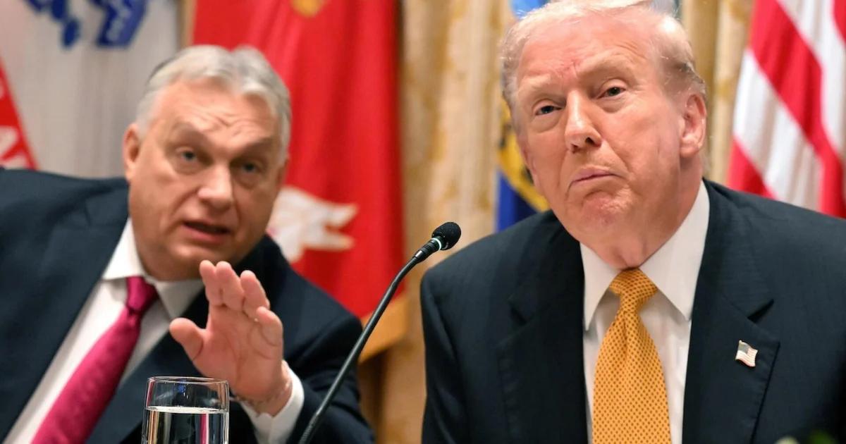 特朗普通过越洋电话把声音传递到匈牙利布达佩斯欧尔班的竞选集会现场。万斯当众玩了把