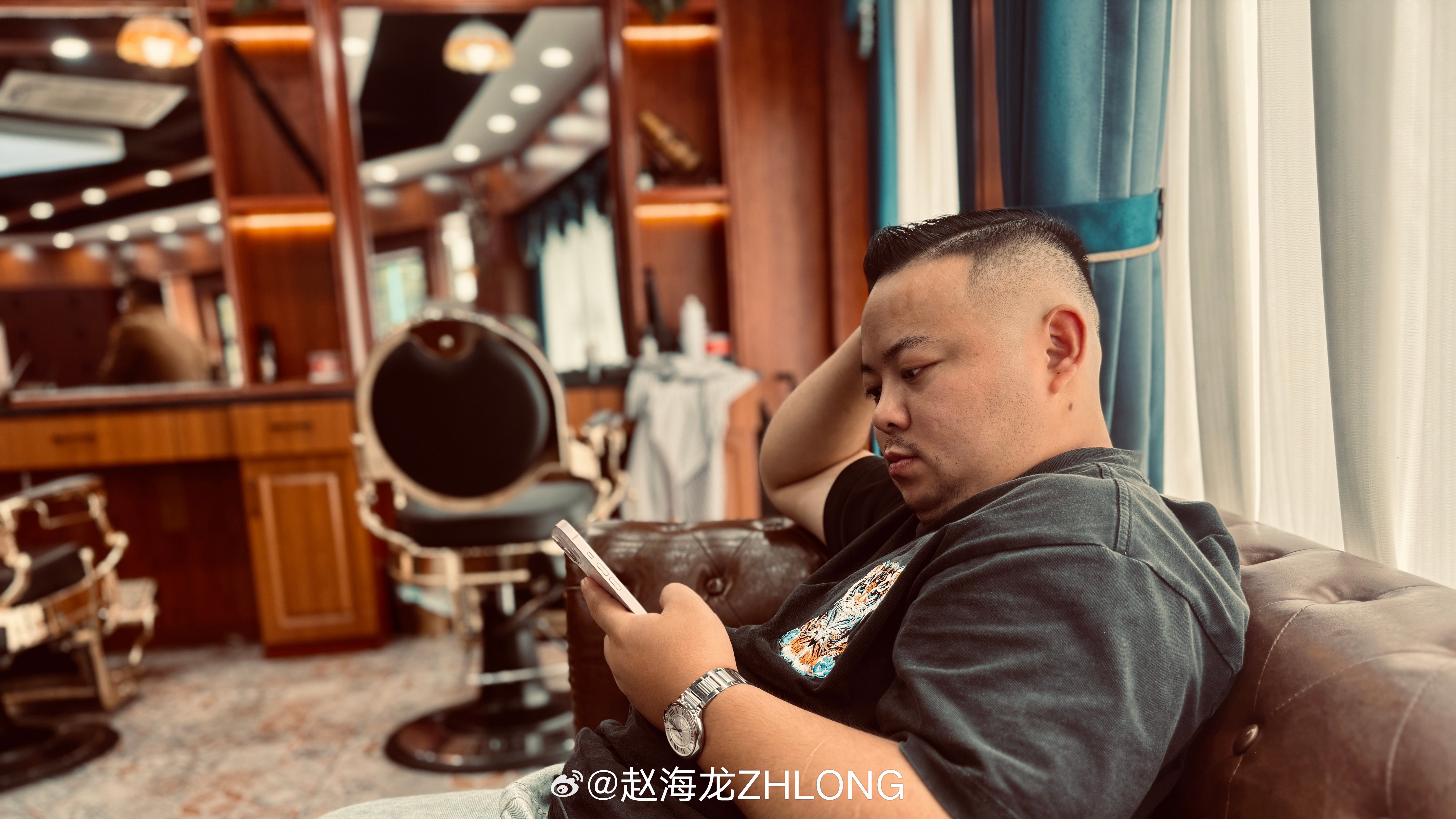 闪现达州，找了一个达州的托尼老师给我剪个清爽油头，让生活慢下来。海龙威武VLOG