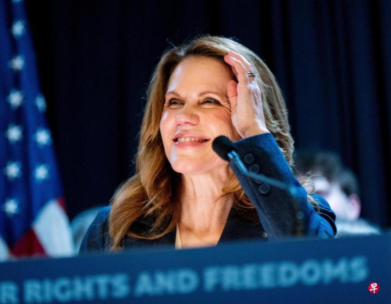 特朗普国内压力来了！

新加坡联合早报今日报道，距离美国国会中期选举还有六个月，