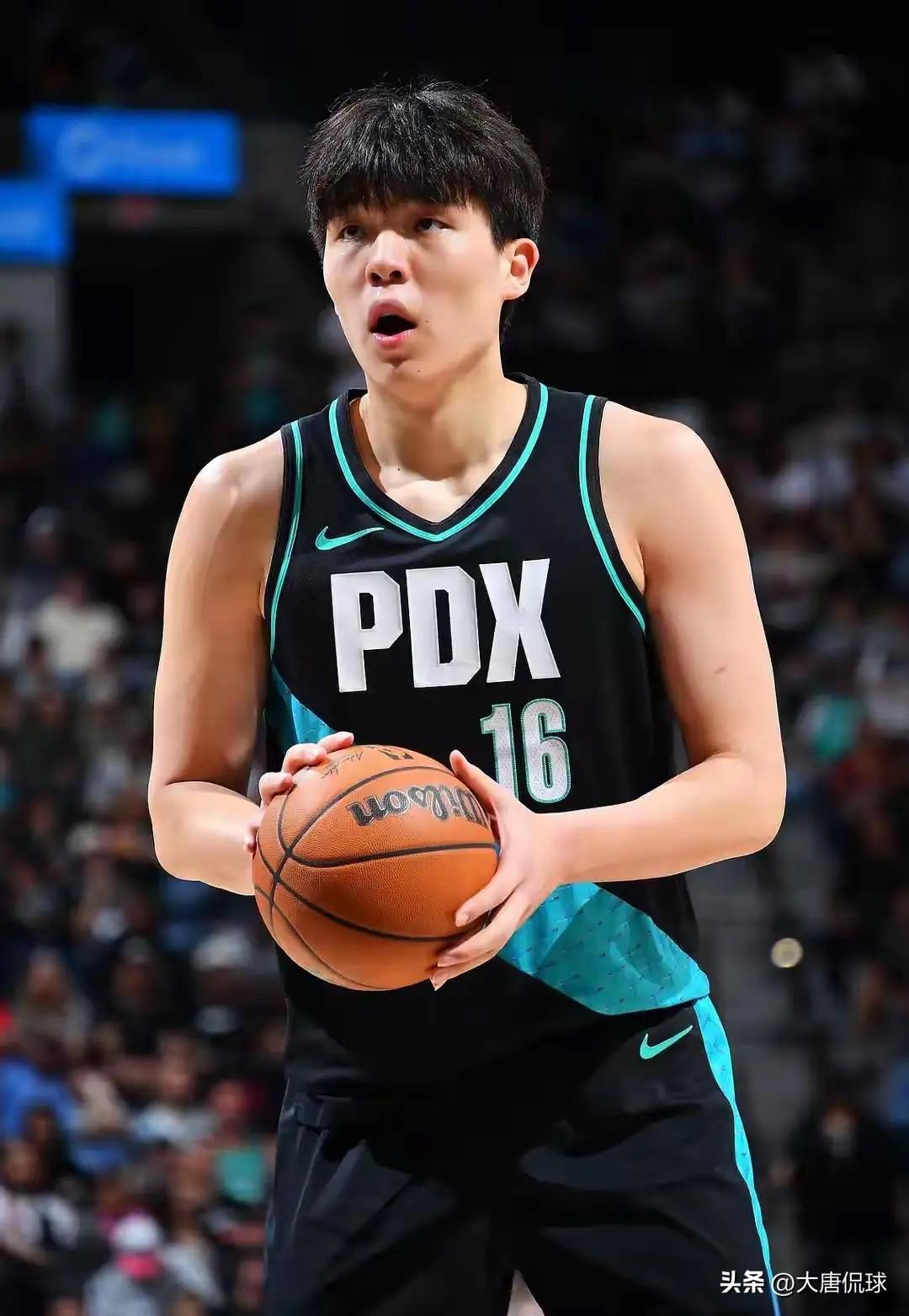 杨瀚森要在NBA站稳，核心是扬长（护框+策应）、补短（三分+横移+对抗）

一、