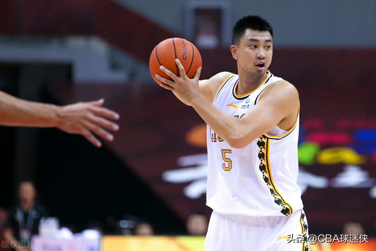 情怀与实力并存！广厦签回34岁老将苏若愚，这一操作背后的信号比引援本身更关键！