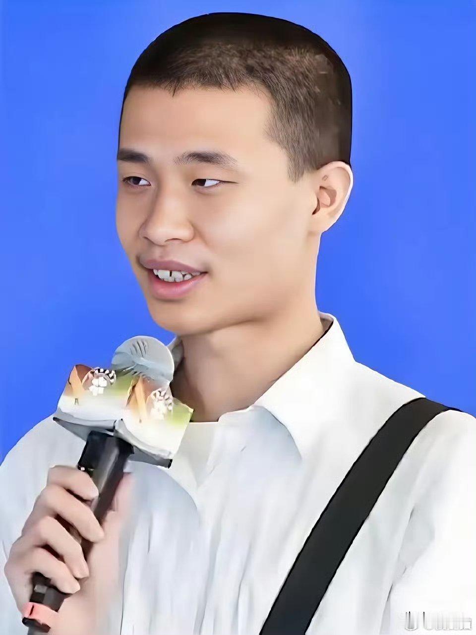 韦东奕现象，告诉了所有普通人四个真理！​第一个，没有颜值怎么办，努力读书呗！韦东