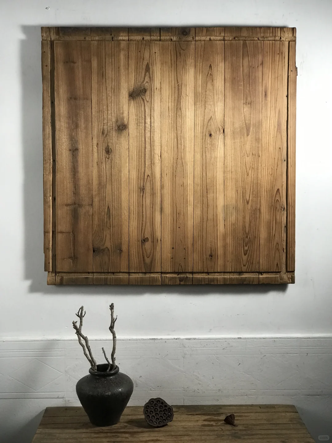 风化板，纹理干净；摄影道具、民宿侘寂摆件。