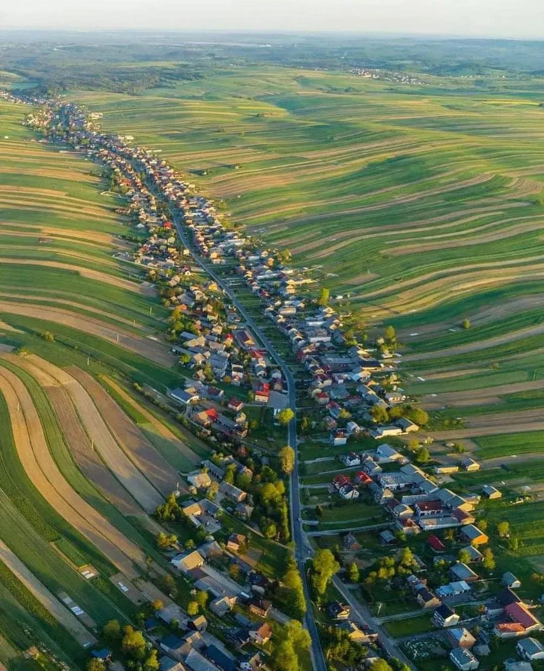 住在这样的农村～
你认为怎么样？
你愿意去住吗？