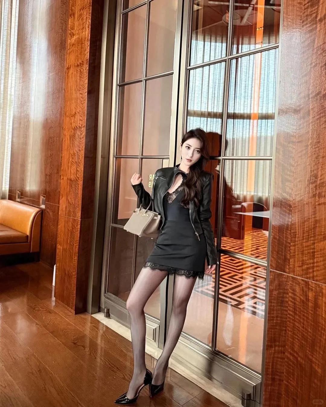 美女 | 黑丝纯欲 好有女人味～