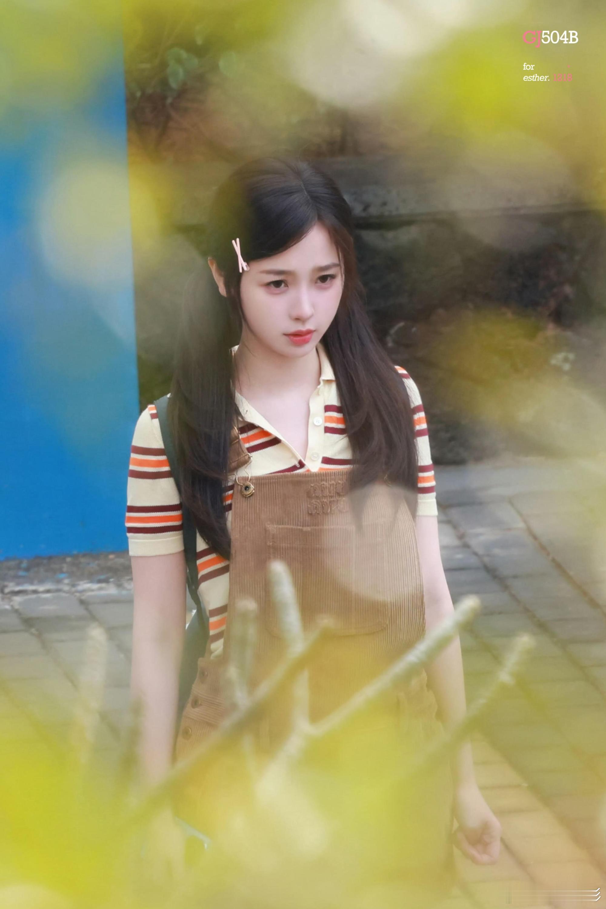 虞书欣这一脚直接把我踹成梦女 车行风波中，她站在前面霸气护夫，面对挑衅毫不畏惧，