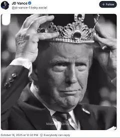 现在美国彻底乱了，全美所有的州都开始了游行，而他们的口号只有一个就是反对特朗普。