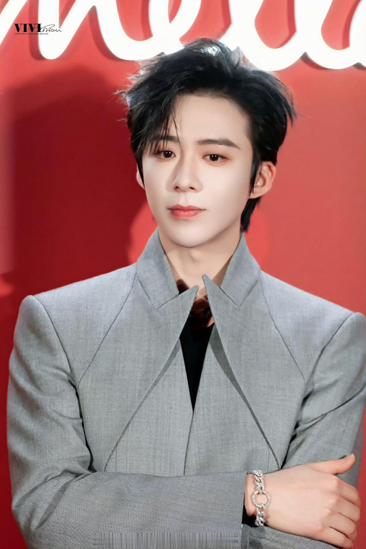 刘宇宁主题曲分享会官宣刘宇宁带着光来的这一刻 刚看完新鲜出炉的小视频，心里一下子