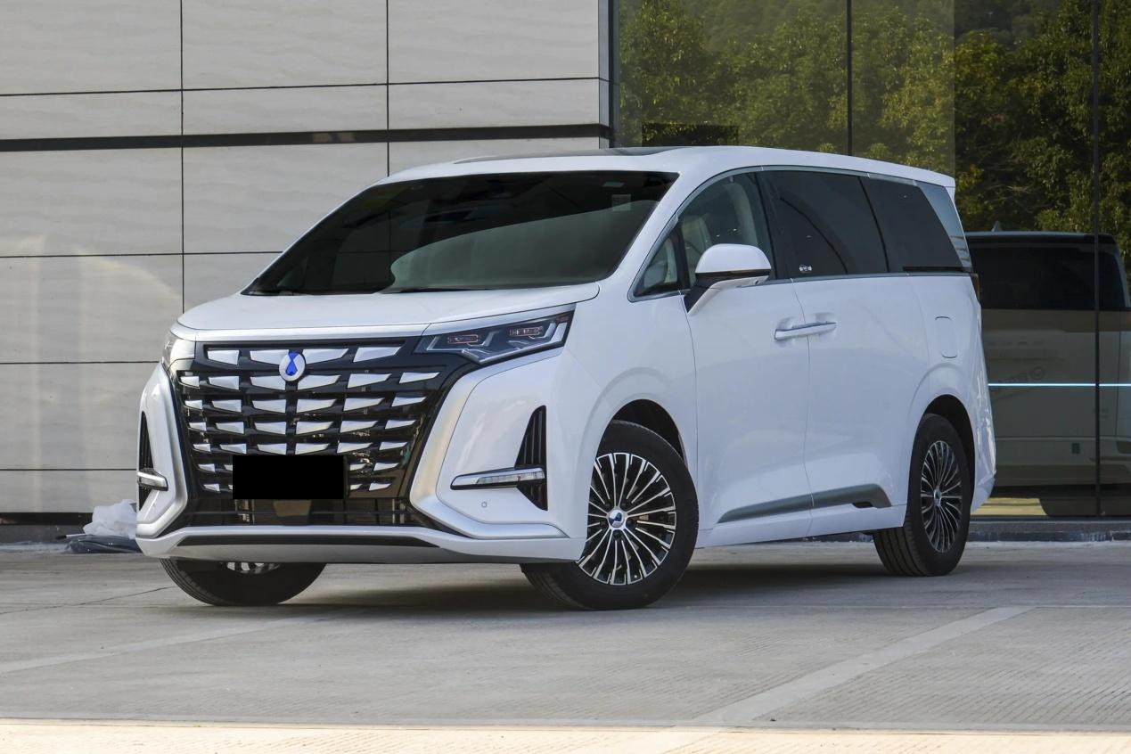 冬季汽车胎压设定多少合适？
冬季来临，随着气温的下降，汽车轮胎的胎压问题也变得尤