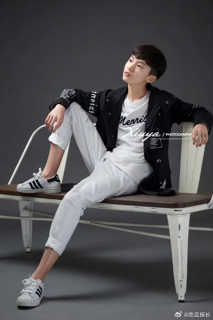 马嘉祺十年前写真马嘉祺10年前写真 马嘉祺10年前写真，小小年纪就这么有镜头感了