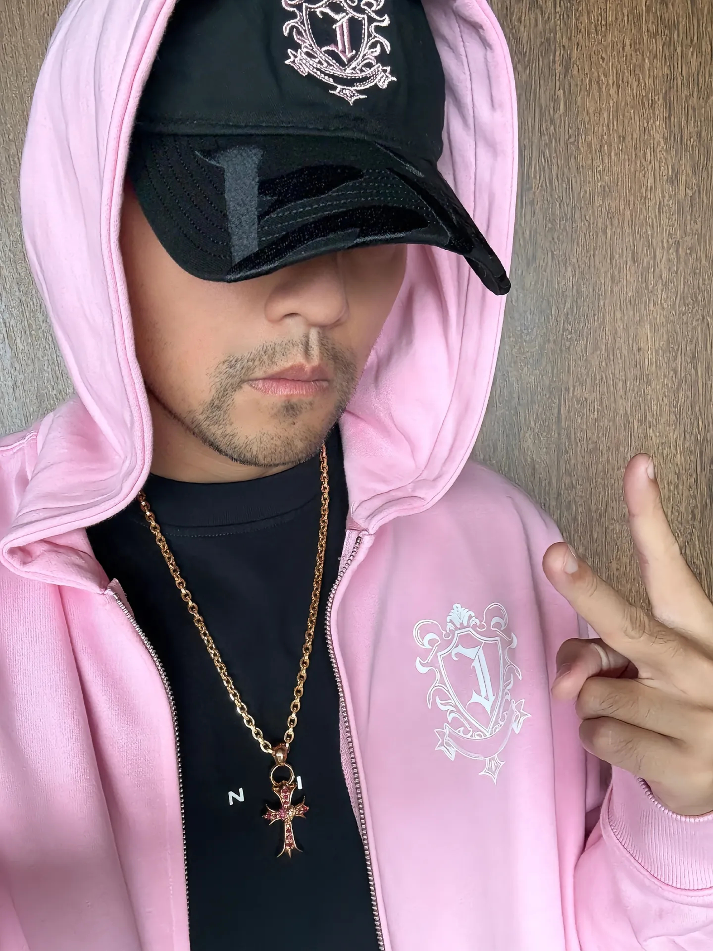 周杰伦更新动态：下星期一  也就是後天 新的MV要來囉😜 