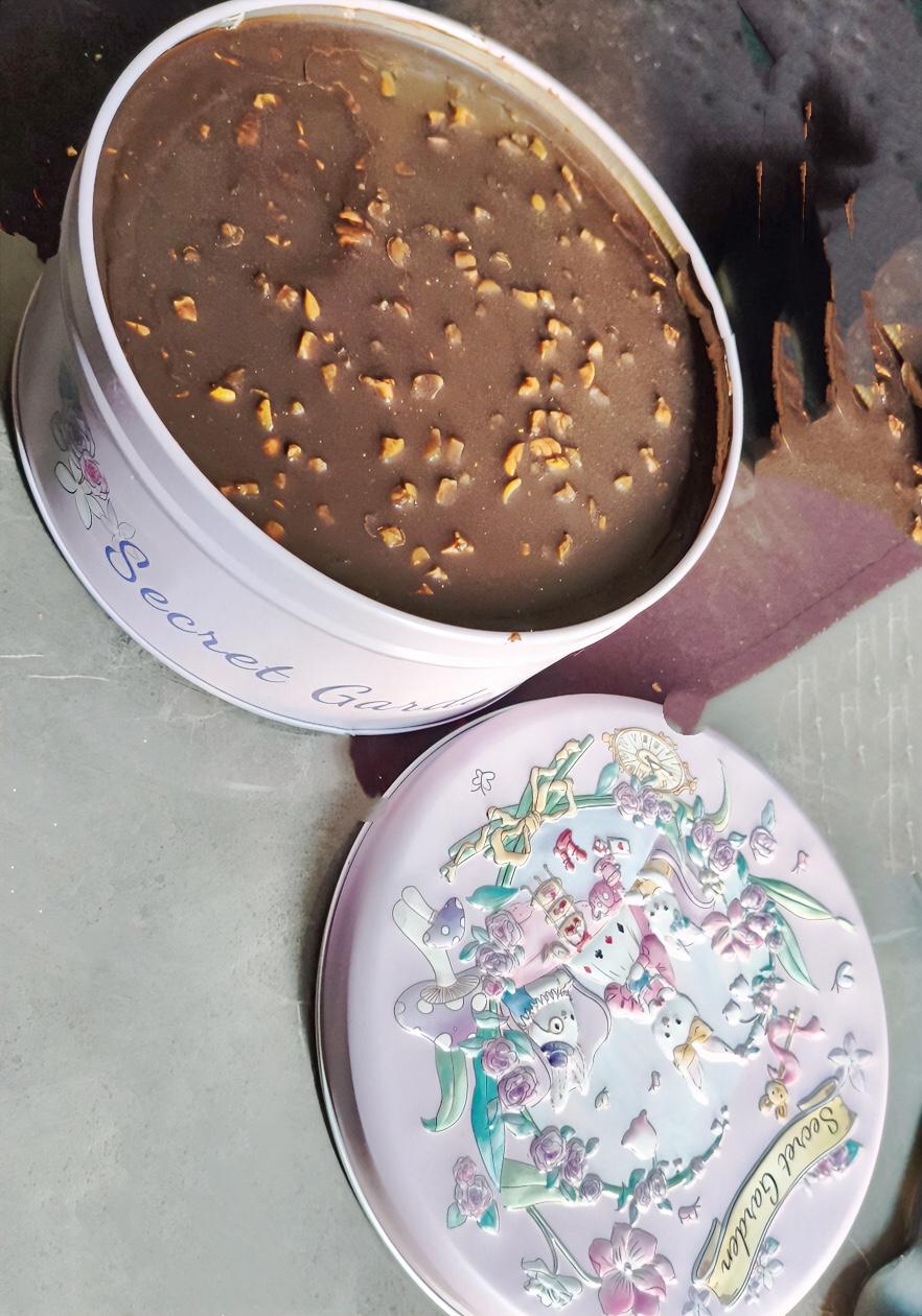 拼多多买菜买的蛋糕还可以，好消息是这个牌子的蛋糕是正经厂家做出来的，有工厂，工厂