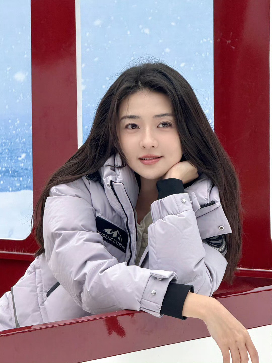 梁洁那边有没有下雪呀，要注意保暖啊，照顾好自己！ 