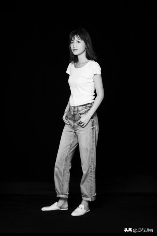 做自己的光，不必借谁的光

亲爱的你：
在这个属于我们的节日里，请先给自己一个温